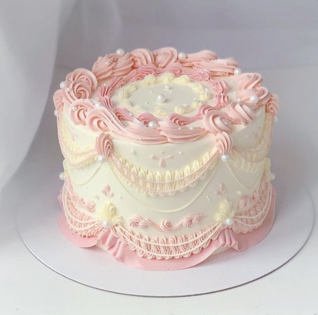 Royal Vintage Coquette Pink Cake